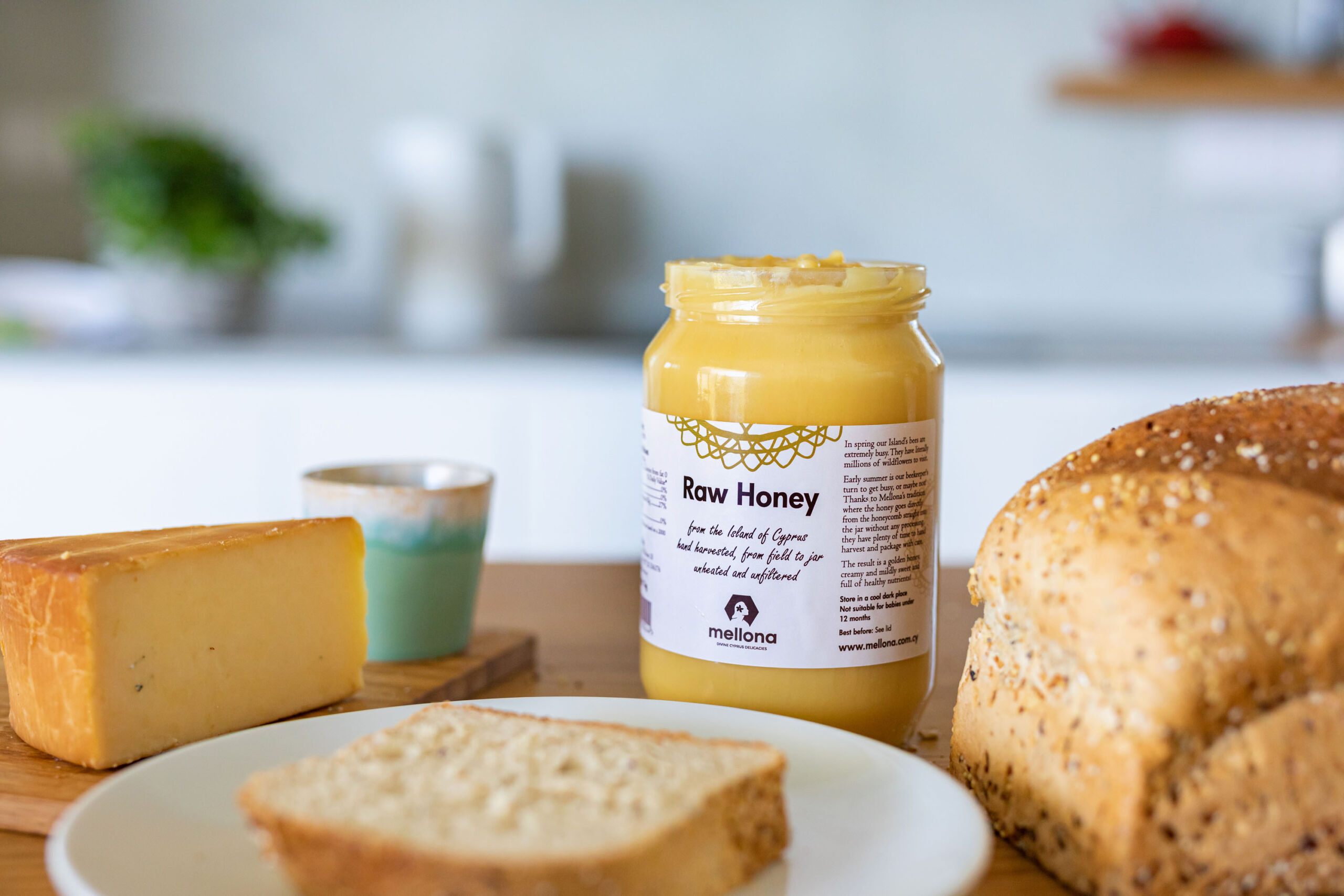 Mellona Raw Honey Lifestyle Mellona Raw Honey Lifestyle