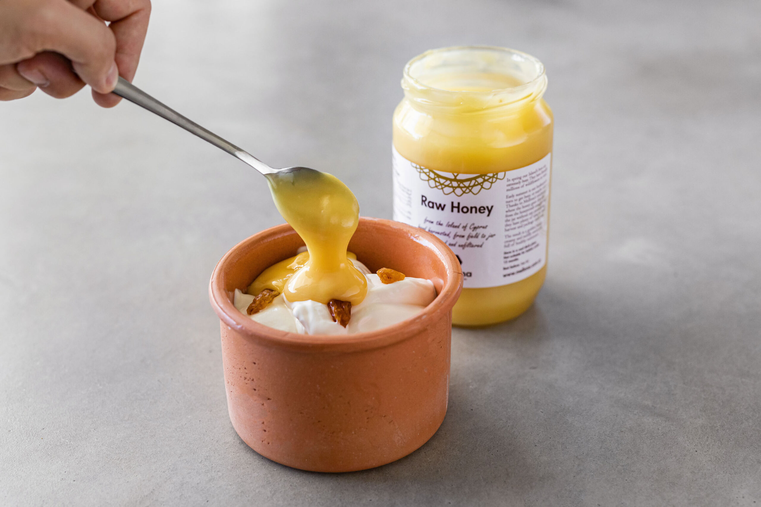 Mellona Raw Honey Lifestyle Mellona Raw Honey Lifestyle