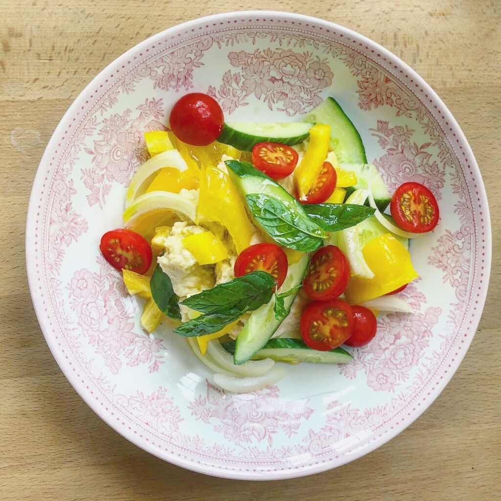 Mediterranean salad with creamy dreamy beans